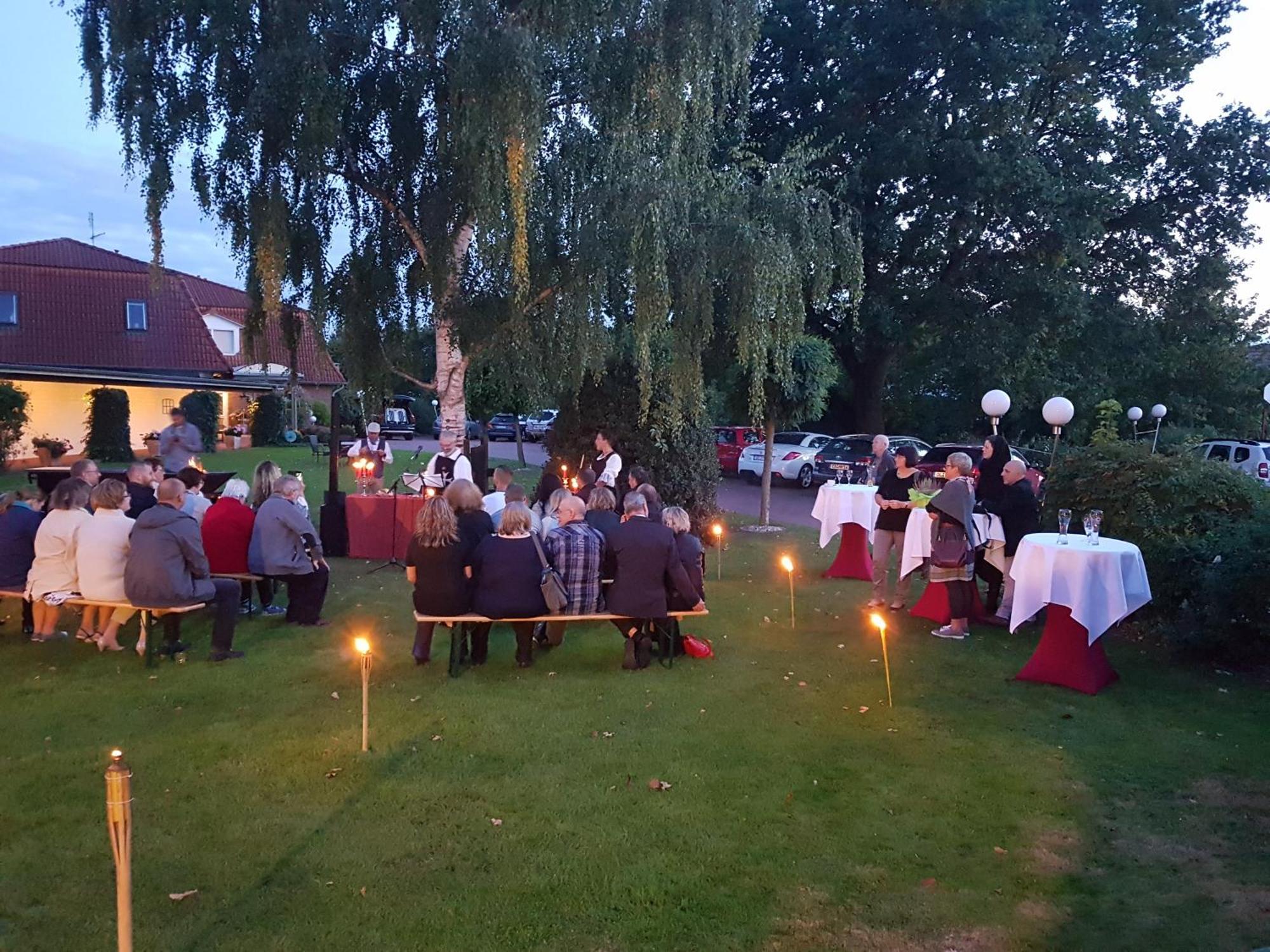 Hotel & Restaurant Zum Deutschen Hause Kirchhatten Εξωτερικό φωτογραφία