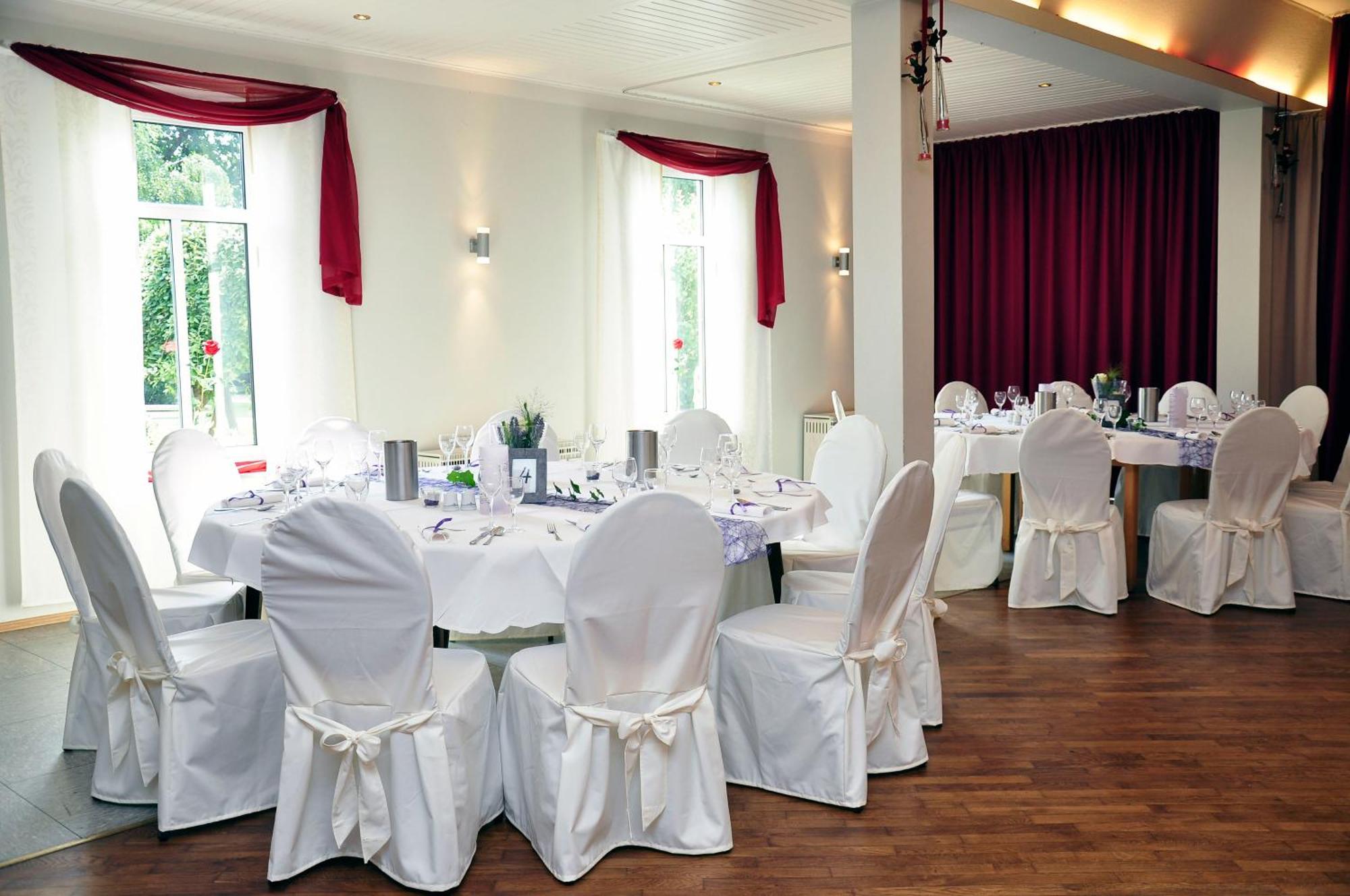 Hotel & Restaurant Zum Deutschen Hause Kirchhatten Εξωτερικό φωτογραφία