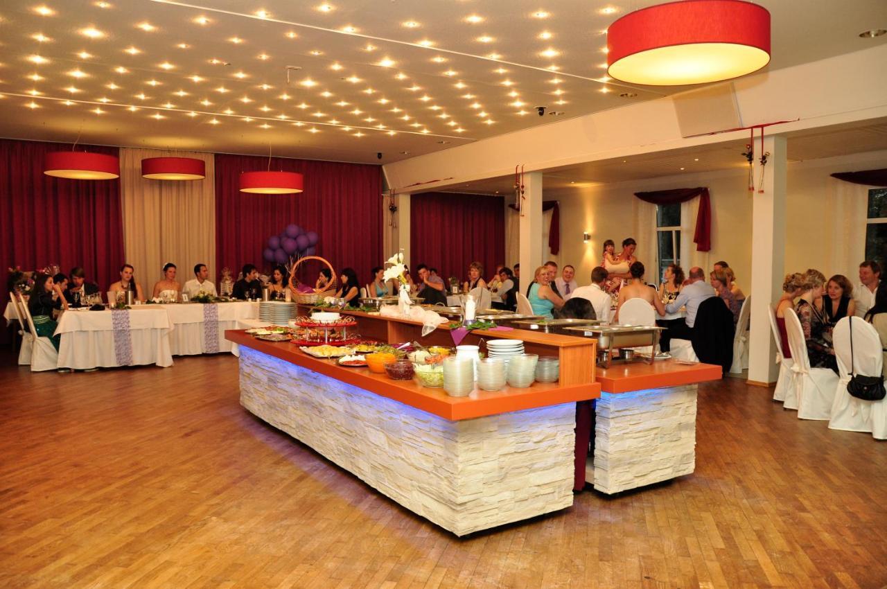 Hotel & Restaurant Zum Deutschen Hause Kirchhatten Εξωτερικό φωτογραφία